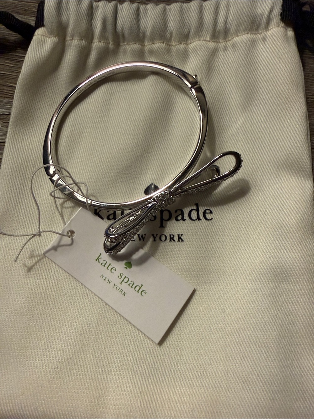 NWT kate spade silver crystal bow bracelet - Picture 3 of 5